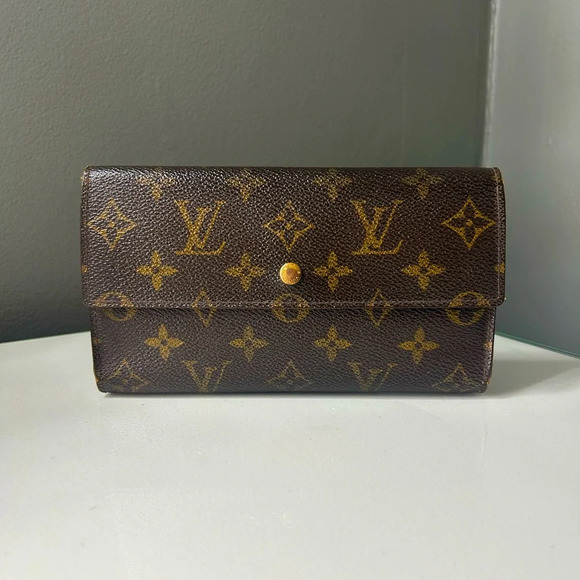 Louis Vuitton Monogram International Wallet TH0839